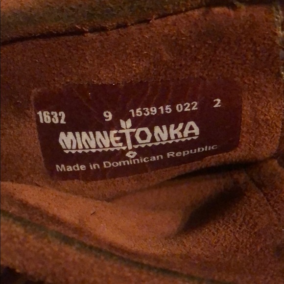 Minnetonka 3-layer fringe boots - Picture 12 of 13